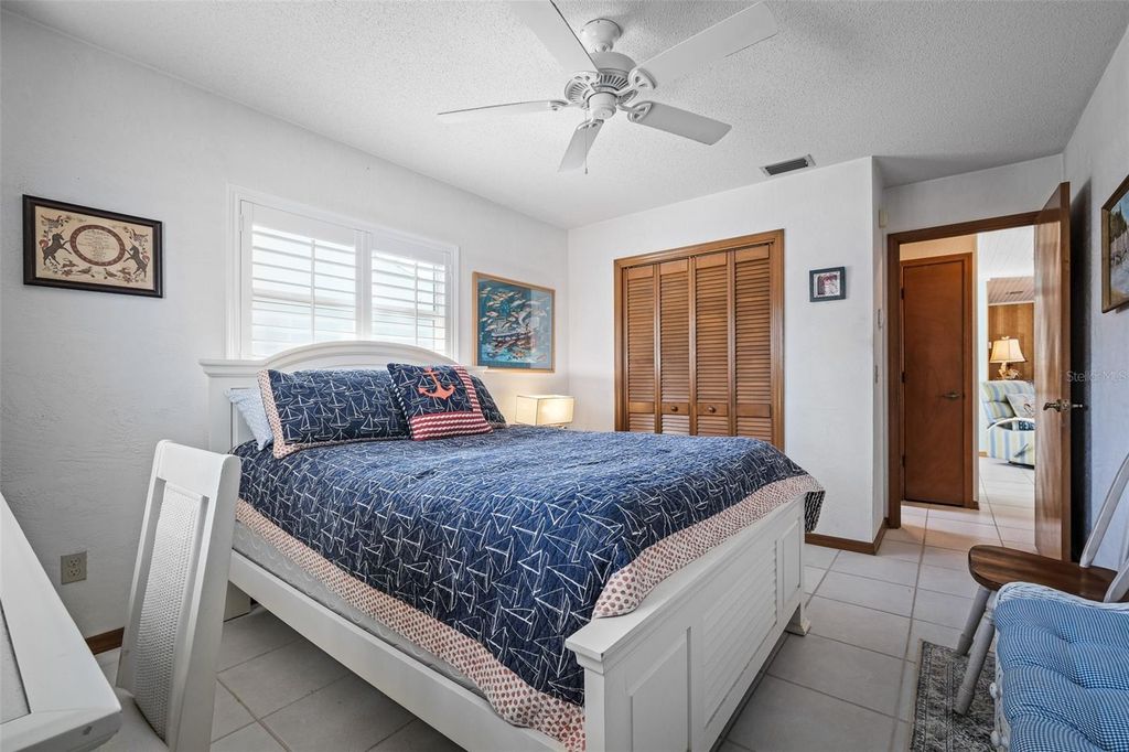 Image 18 of property listing at 923 LOCUST STREET, New Smyrna Beach, FL 32169