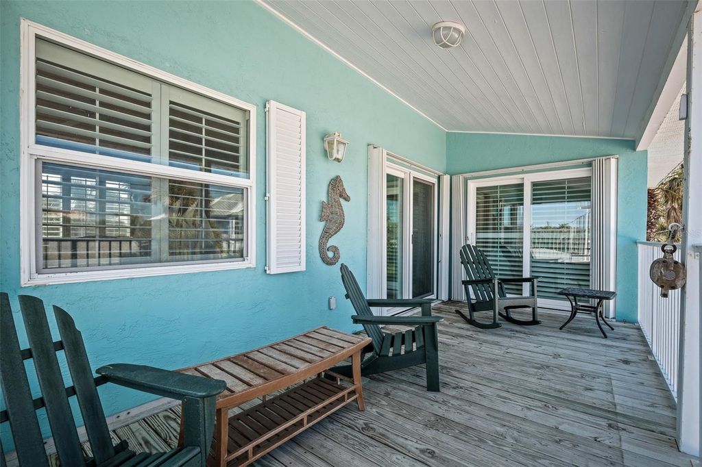 Image 40 of property listing at 923 LOCUST STREET, New Smyrna Beach, FL 32169