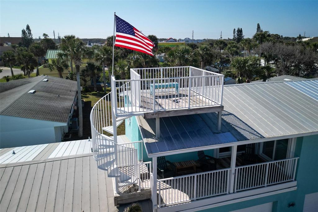 Image 45 of property listing at 923 LOCUST STREET, New Smyrna Beach, FL 32169