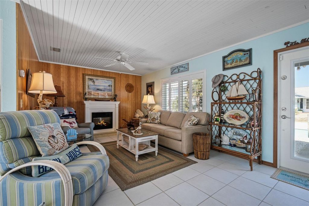 Image 6 of property listing at 923 LOCUST STREET, New Smyrna Beach, FL 32169
