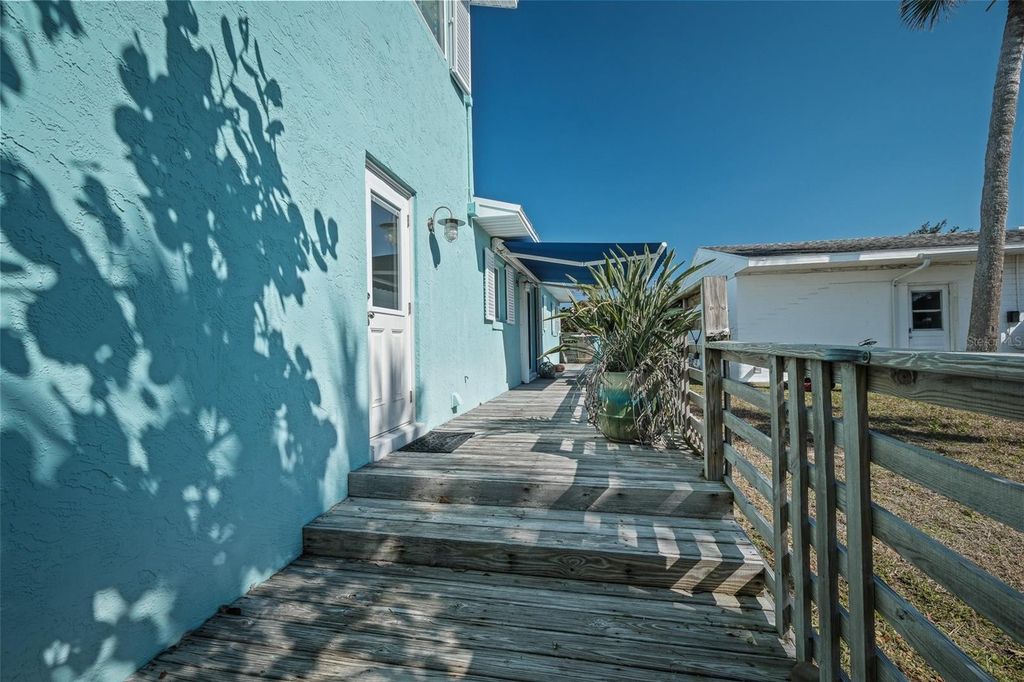 Image 54 of property listing at 923 LOCUST STREET, New Smyrna Beach, FL 32169