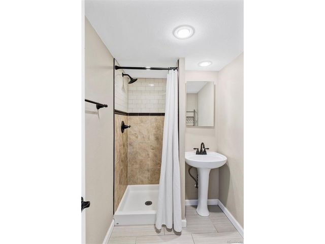 848 Harrison St, Denver, CO 80206