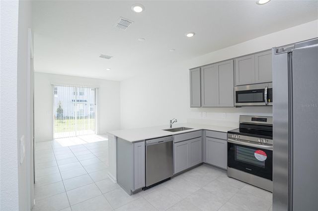2642 RUNNERS CIRCLE, Clermont, FL 34714
