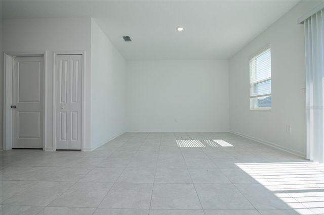 2642 RUNNERS CIRCLE, Clermont, FL 34714