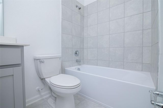2642 RUNNERS CIRCLE, Clermont, FL 34714