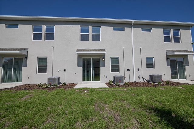 2642 RUNNERS CIRCLE, Clermont, FL 34714