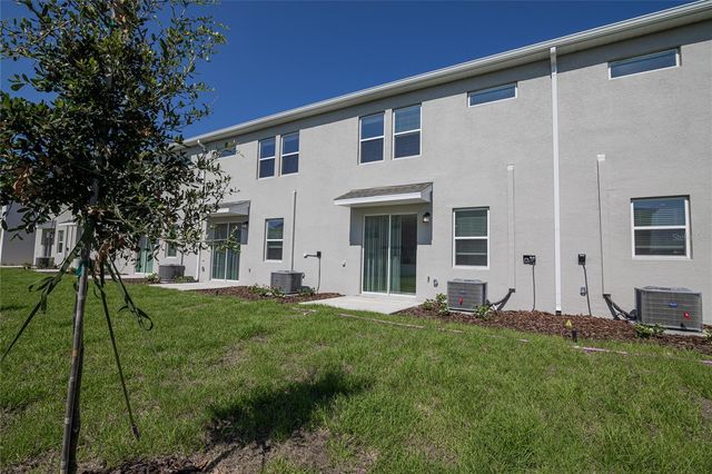 2642 RUNNERS CIRCLE, Clermont, FL 34714