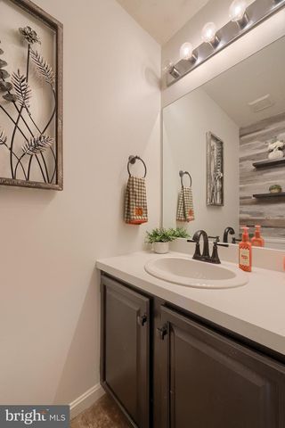 115 ABBEY DR, Mount Wolf, PA 17347