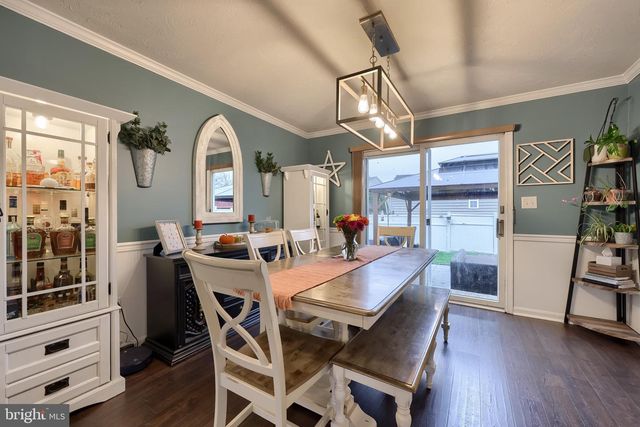 115 ABBEY DR, Mount Wolf, PA 17347