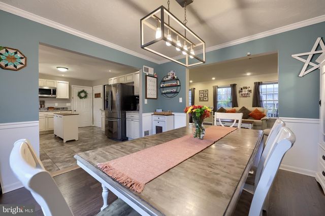 115 ABBEY DR, Mount Wolf, PA 17347