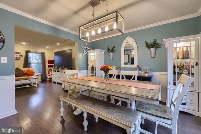 115 ABBEY DR, Mount Wolf, PA 17347