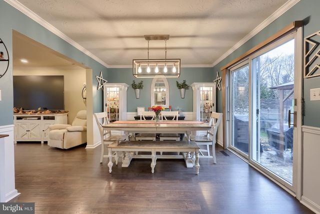 115 ABBEY DR, Mount Wolf, PA 17347