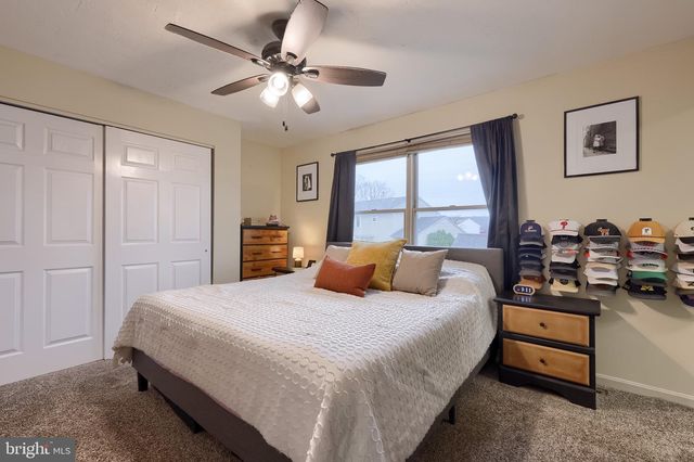 115 ABBEY DR, Mount Wolf, PA 17347