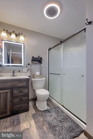 115 ABBEY DR, Mount Wolf, PA 17347