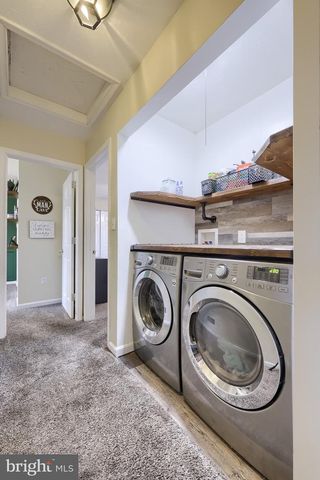 115 ABBEY DR, Mount Wolf, PA 17347