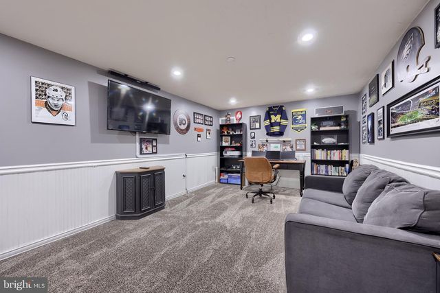 115 ABBEY DR, Mount Wolf, PA 17347