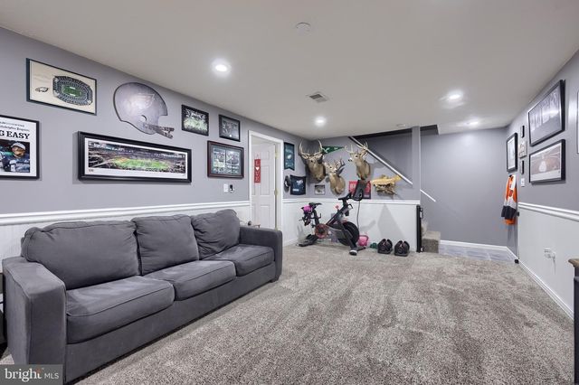 115 ABBEY DR, Mount Wolf, PA 17347