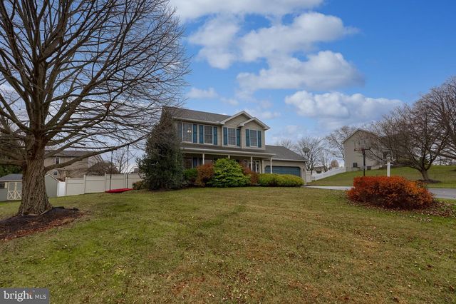 115 ABBEY DR, Mount Wolf, PA 17347