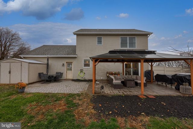 115 ABBEY DR, Mount Wolf, PA 17347