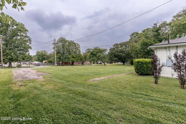 9416 Old Six Mile Ln, Louisville, KY 40299