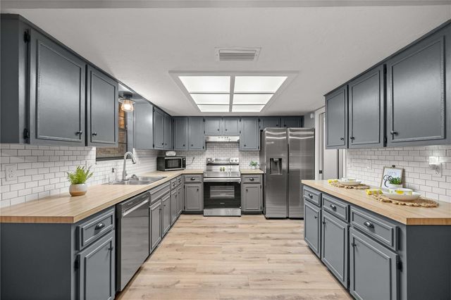 9465 SW 200TH COURT, Dunnellon, FL 34431