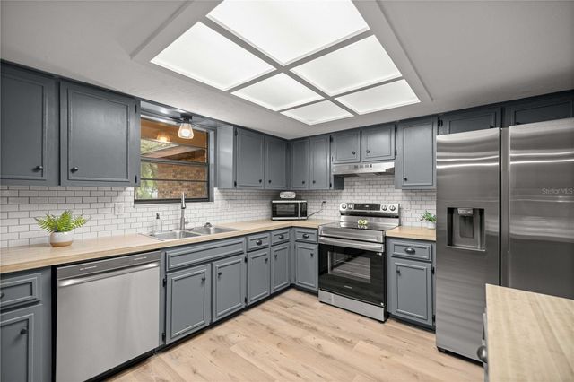 9465 SW 200TH COURT, Dunnellon, FL 34431