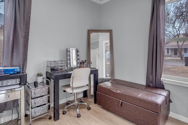 616 E 8th St, Newton, KS 67114