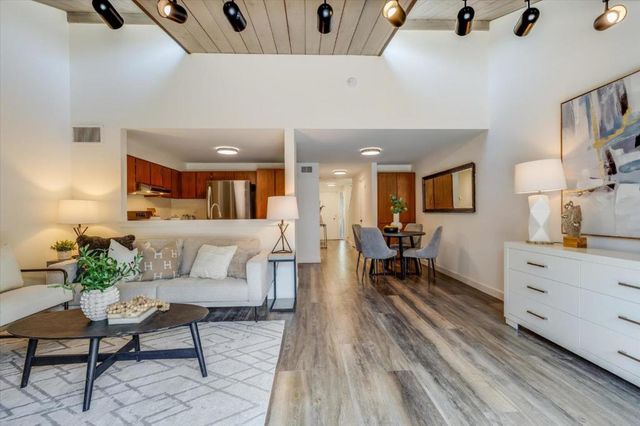 631 Midrock, Mountain View, CA 94043