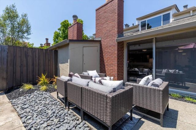 631 Midrock, Mountain View, CA 94043