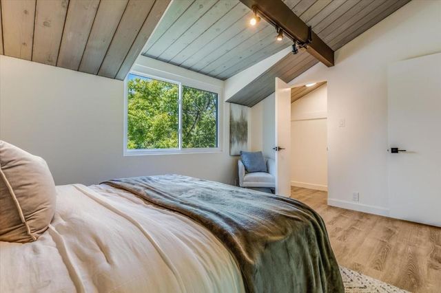 631 Midrock, Mountain View, CA 94043
