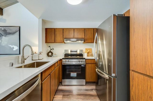 631 Midrock, Mountain View, CA 94043