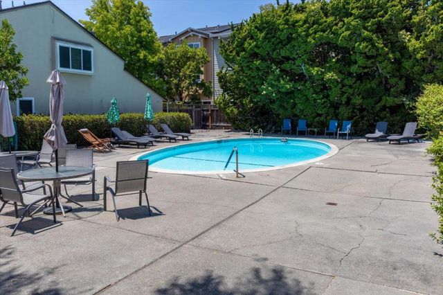 631 Midrock, Mountain View, CA 94043