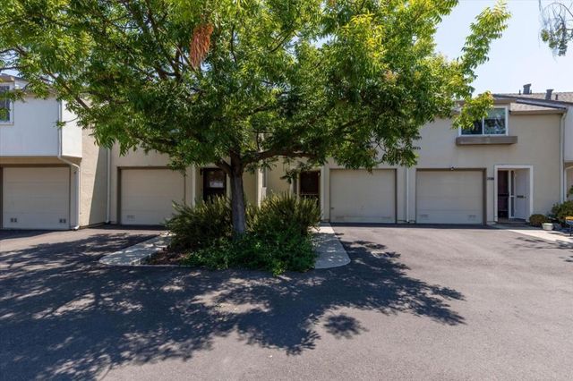 631 Midrock, Mountain View, CA 94043