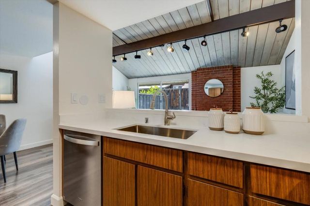631 Midrock, Mountain View, CA 94043