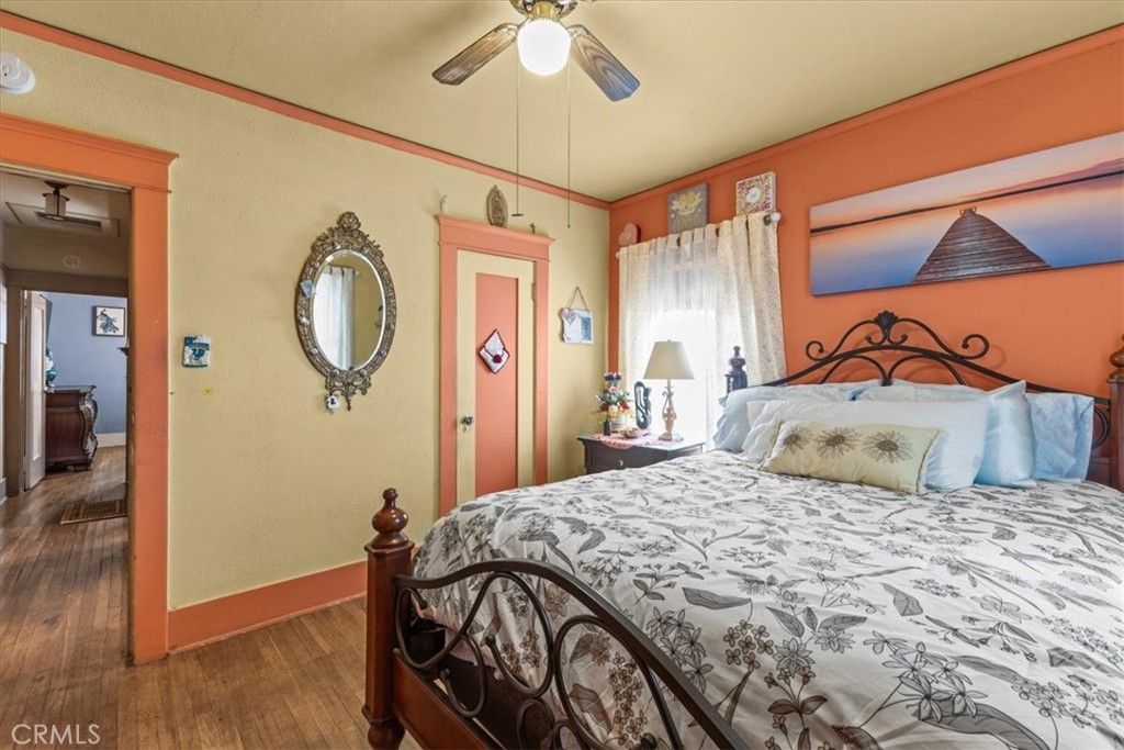 Image 21 of property listing at 1119 W 84th Place, Los Angeles, CA 90044
