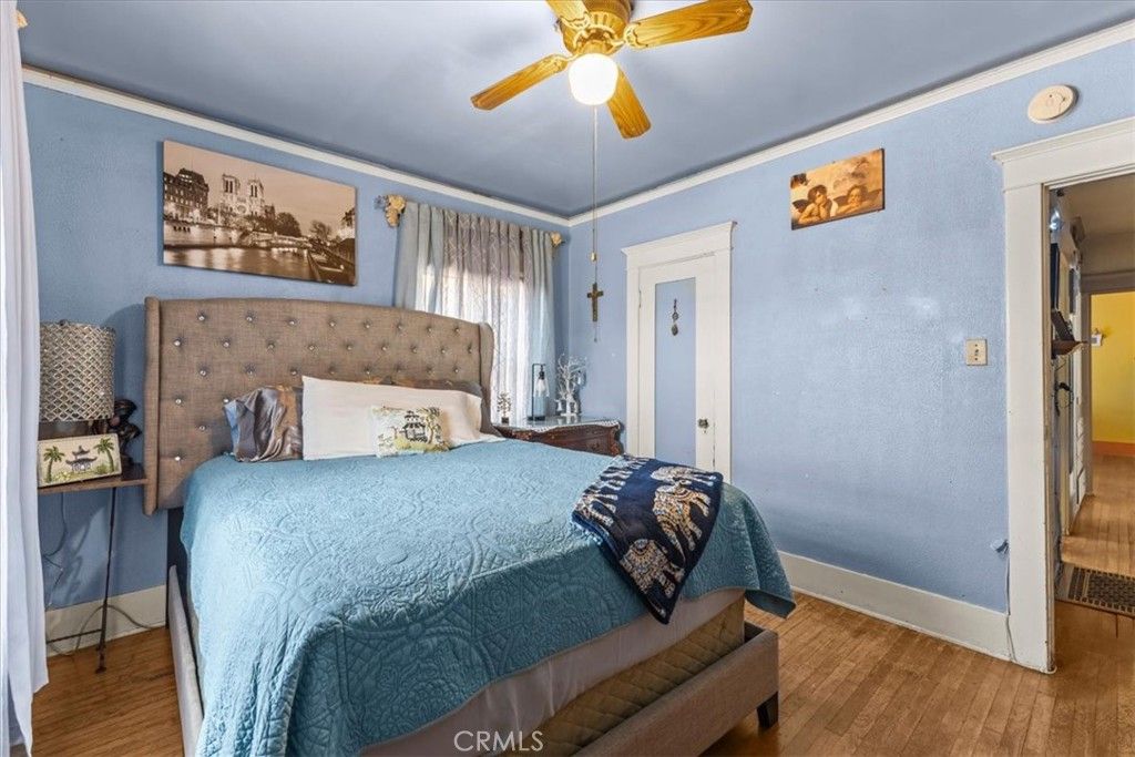 Image 25 of property listing at 1119 W 84th Place, Los Angeles, CA 90044