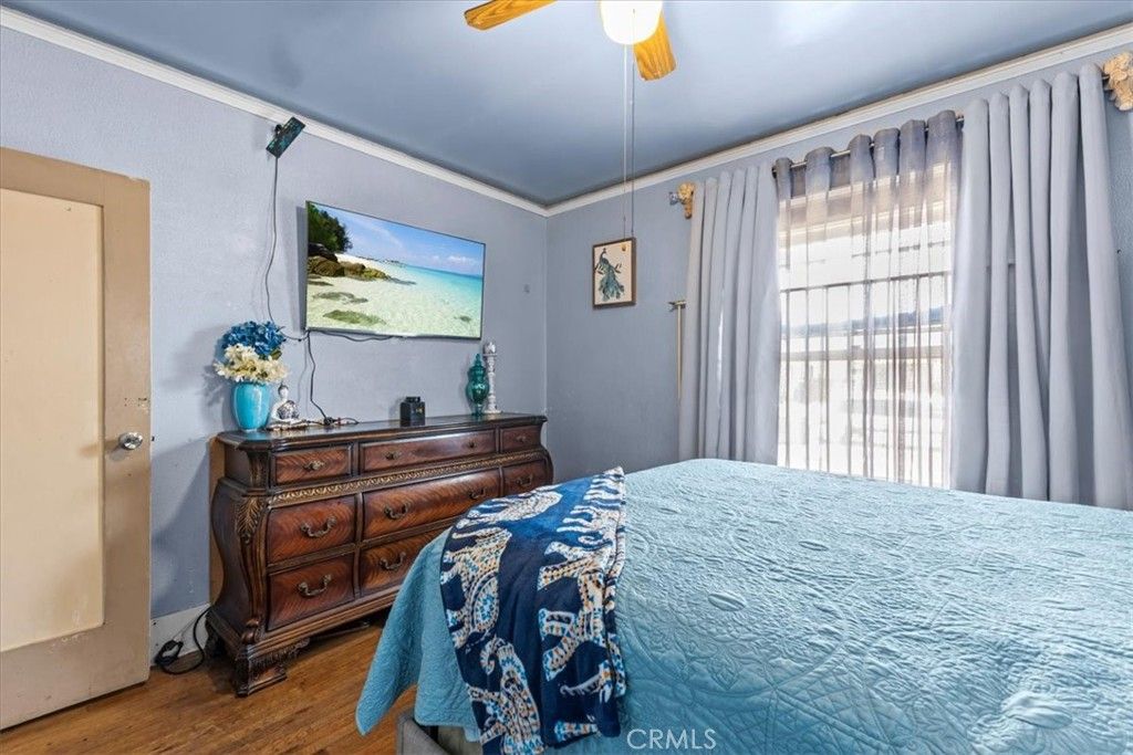 Image 26 of property listing at 1119 W 84th Place, Los Angeles, CA 90044