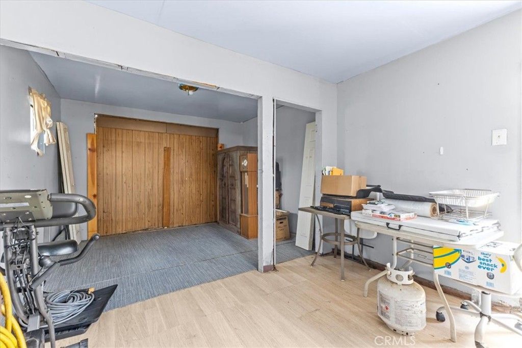 Image 30 of property listing at 1119 W 84th Place, Los Angeles, CA 90044