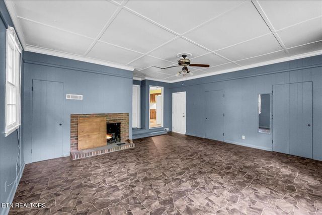 1110 W Crown Pt Rd, Signal Mountain, TN 37377