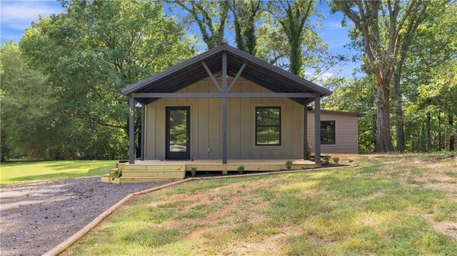 13 W Center Road SE, Rome, GA 30161