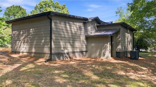 13 W Center Road SE, Rome, GA 30161