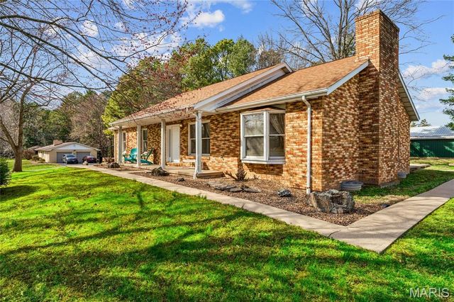 3 Price Drive, Troy, IL 62294