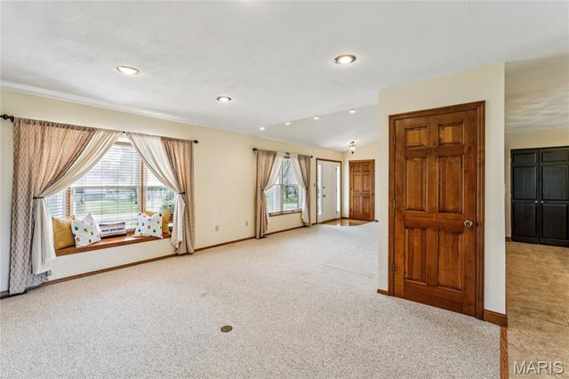 3 Price Drive, Troy, IL 62294