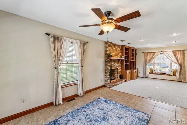 3 Price Drive, Troy, IL 62294