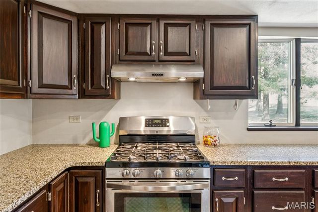 3 Price Drive, Troy, IL 62294