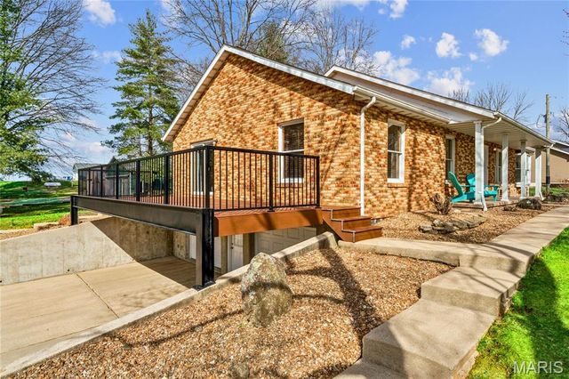 3 Price Drive, Troy, IL 62294