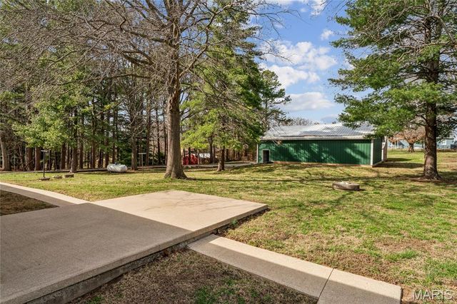 3 Price Drive, Troy, IL 62294