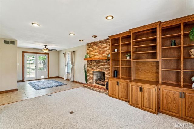 3 Price Drive, Troy, IL 62294