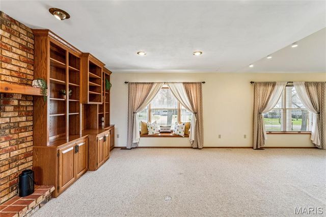 3 Price Drive, Troy, IL 62294