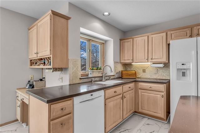 2014 Riviera Court, Lawrence, KS 66047